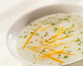 Grieß-Suppe mit Karotten